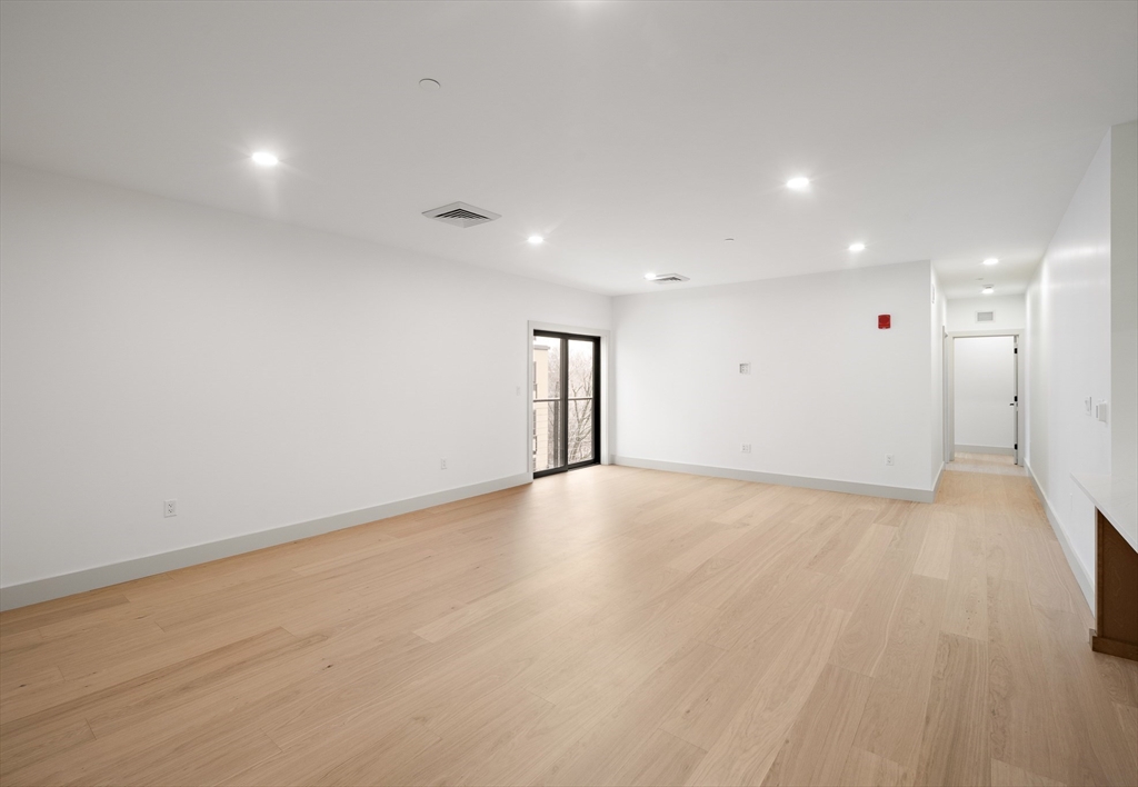 1025 Massachusetts Avenue 304