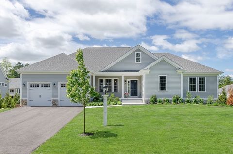 20 Shagbark Cir Mattapoisett MA 02739