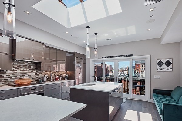 647 Boylston PH3C - FURN