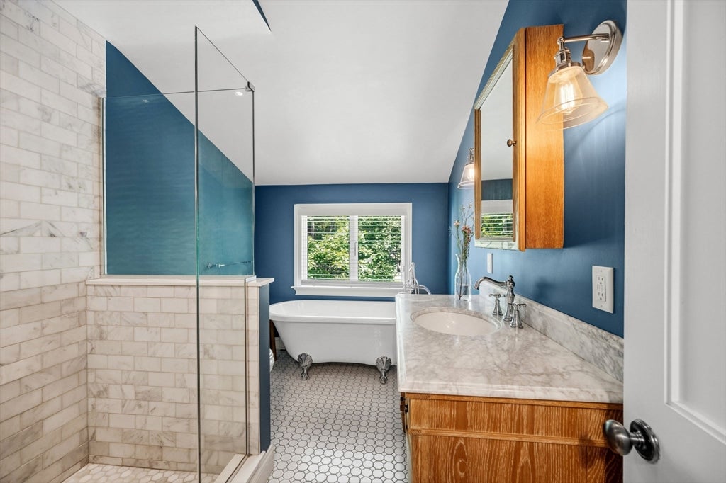 450 King St, Hanover, MA, 450 King St, Hanover, MA Photo #25