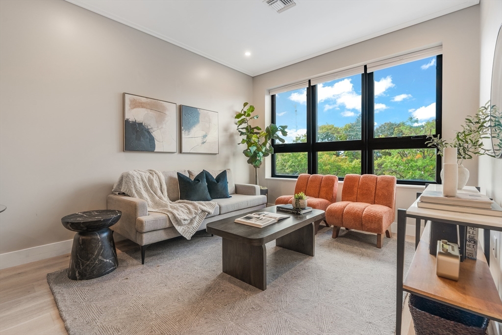 70 Leo Birmingham Parkway U307