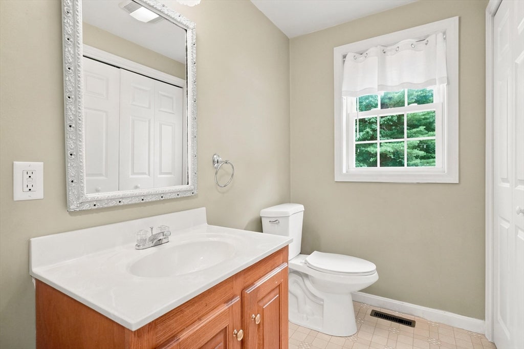 1725 Shirley Rd, Lancaster, MA Photo #15