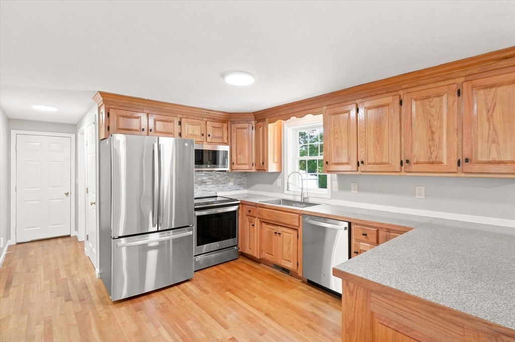 1725 Shirley Rd, Lancaster, MA Photo #3