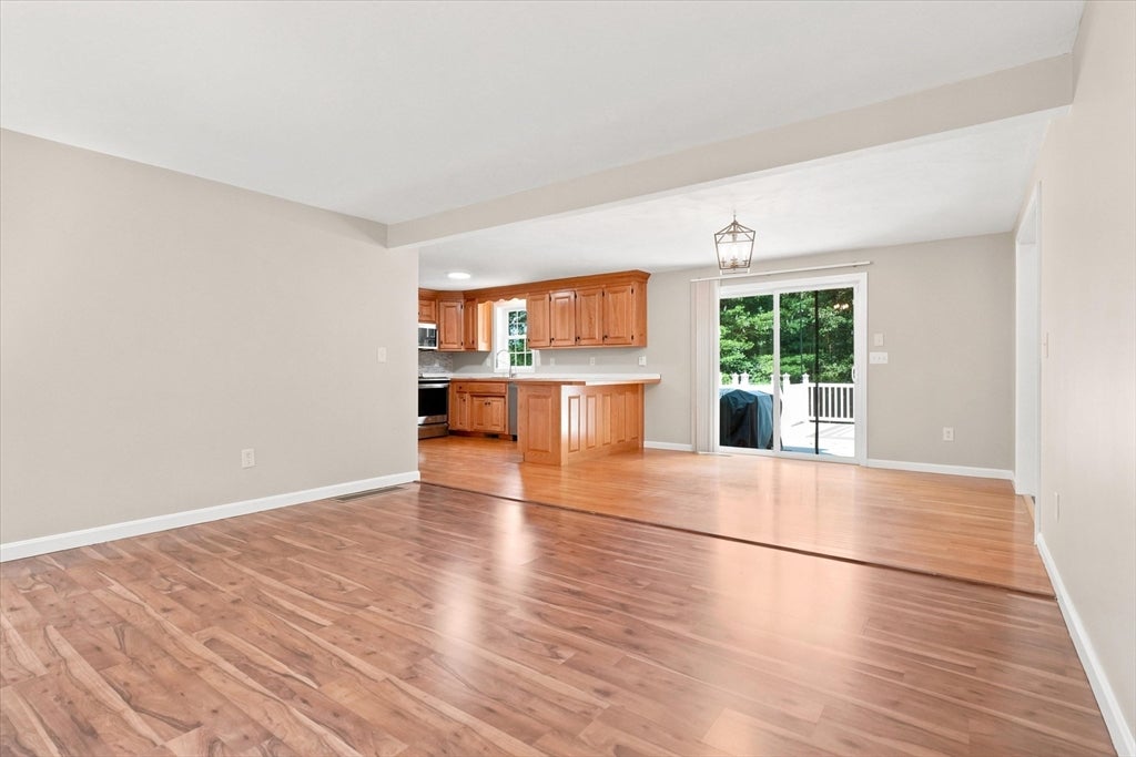 1725 Shirley Rd, Lancaster, MA Photo #8