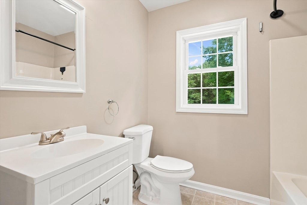1725 Shirley Rd, Lancaster, MA Photo #24