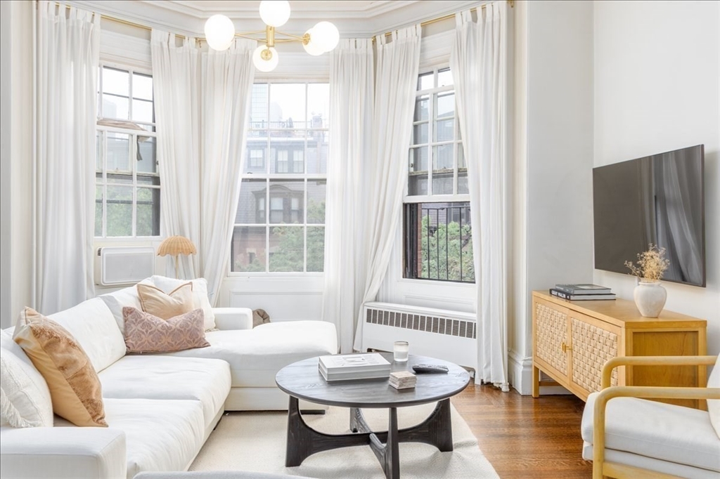 133 Marlborough Street 7