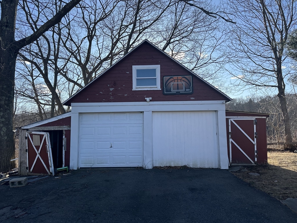 1 Eames Ave