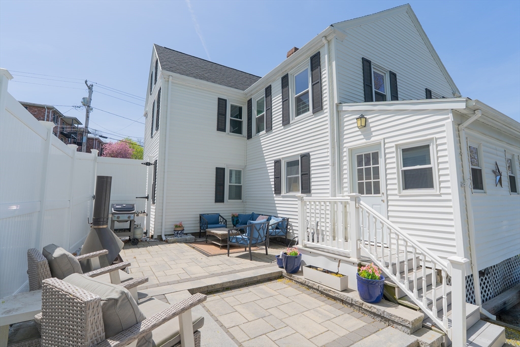 35 Neponset St