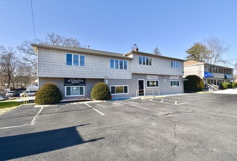 Photo of 42 Harkness Ave #2L, East Longmeadow, MA 01028 (MLS # 73516912)