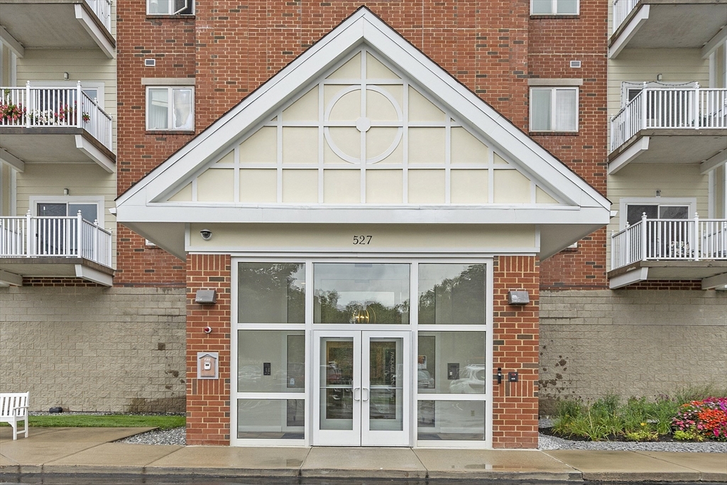 527 Pawtucket Blvd 206