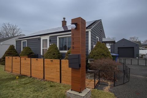 Photo of 1128 Page Blvd, Springfield, MA 01104 (MLS # 73488423)