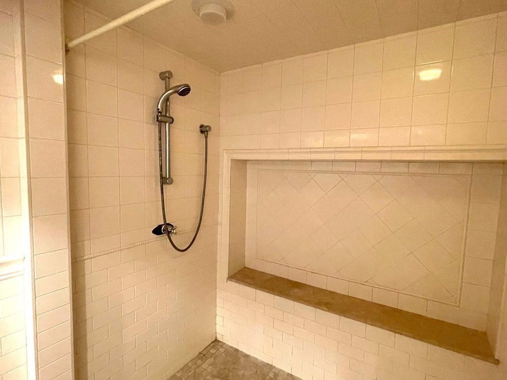 36 Sunhill Ln, Newton, MA Photo #10