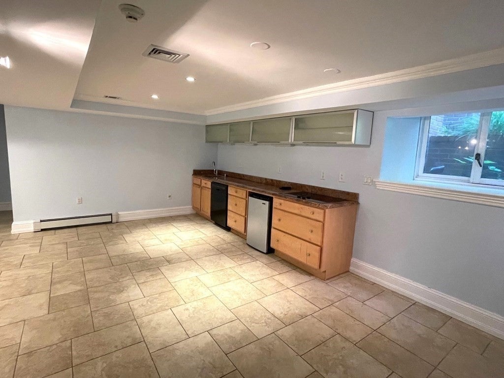 36 Sunhill Ln, Newton, MA Photo #7