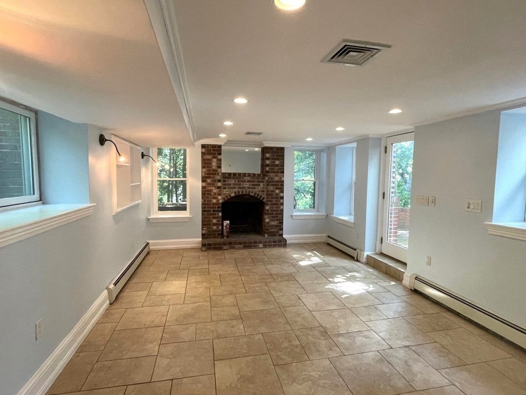 36 Sunhill Ln, Newton, MA Photo #2