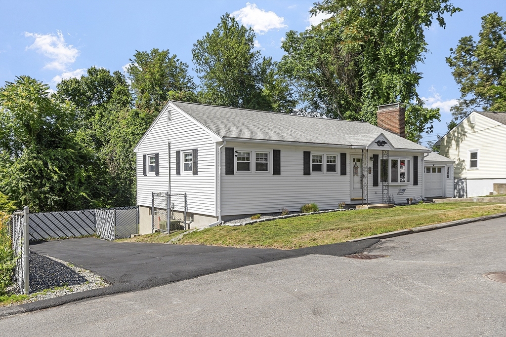 8 Janis Terrace