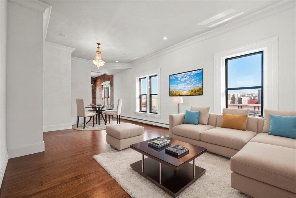 366 W Broadway 5