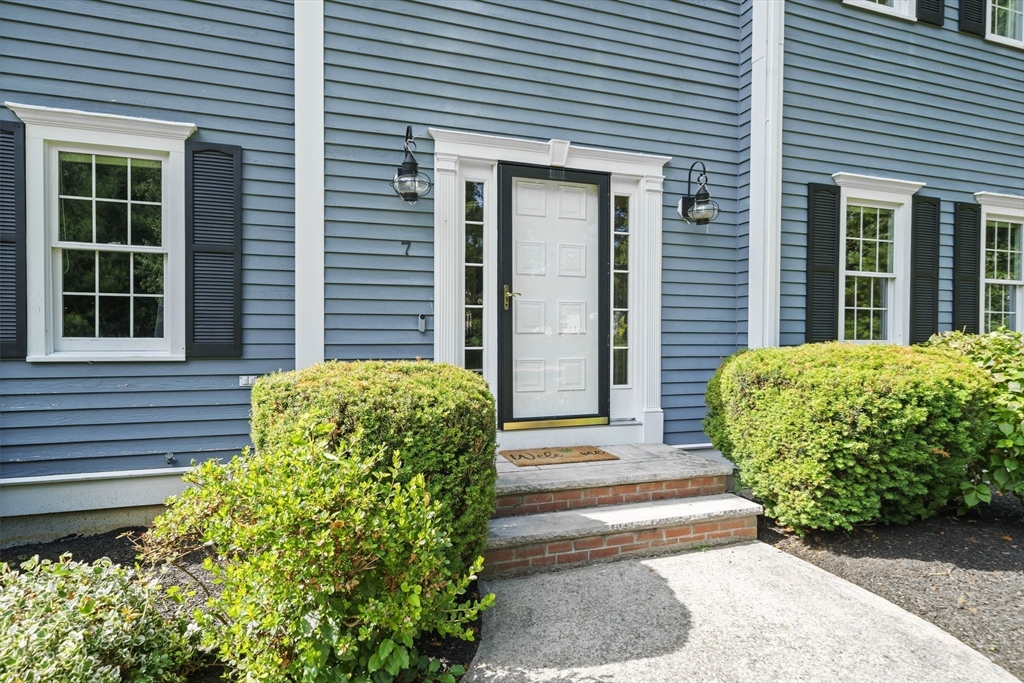 7 Hemlock St