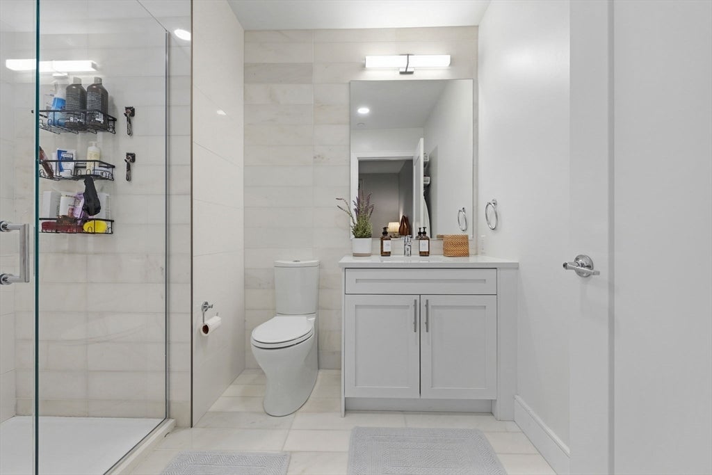 301 Border St #302, Boston, MA, 301 Border St #302, Boston, MA Photo #21