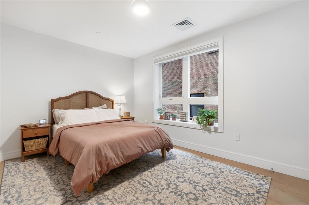 301 Border St #302, Boston, MA, 301 Border St #302, Boston, MA Photo #18