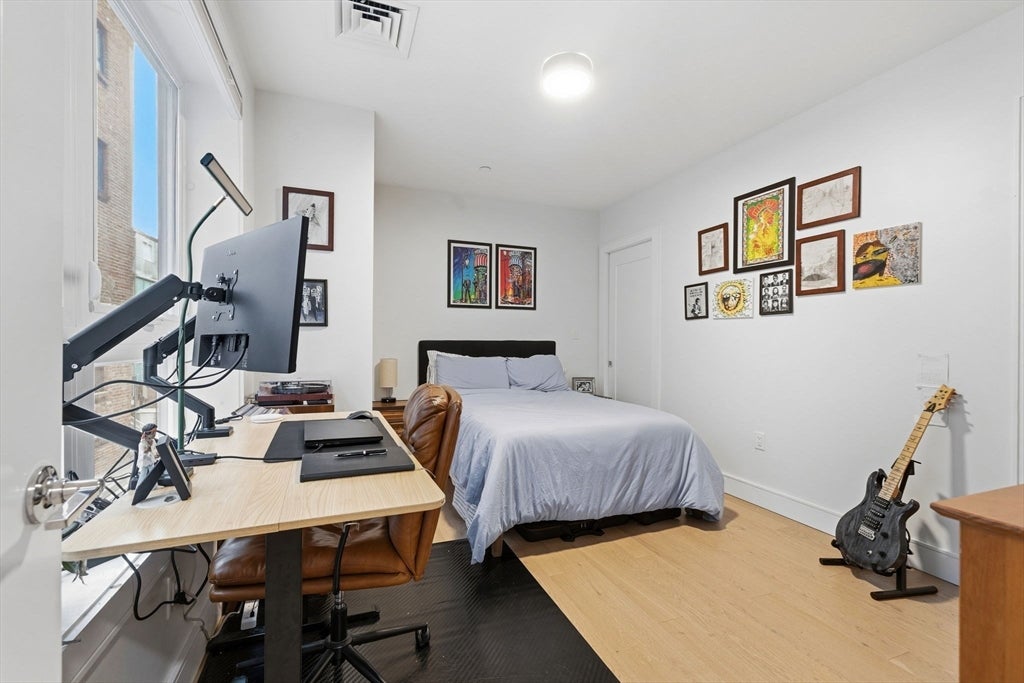 301 Border St #302, Boston, MA, 301 Border St #302, Boston, MA Photo #10