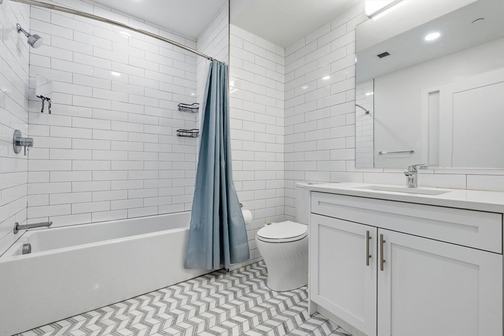301 Border St #302, Boston, MA, 301 Border St #302, Boston, MA Photo #15