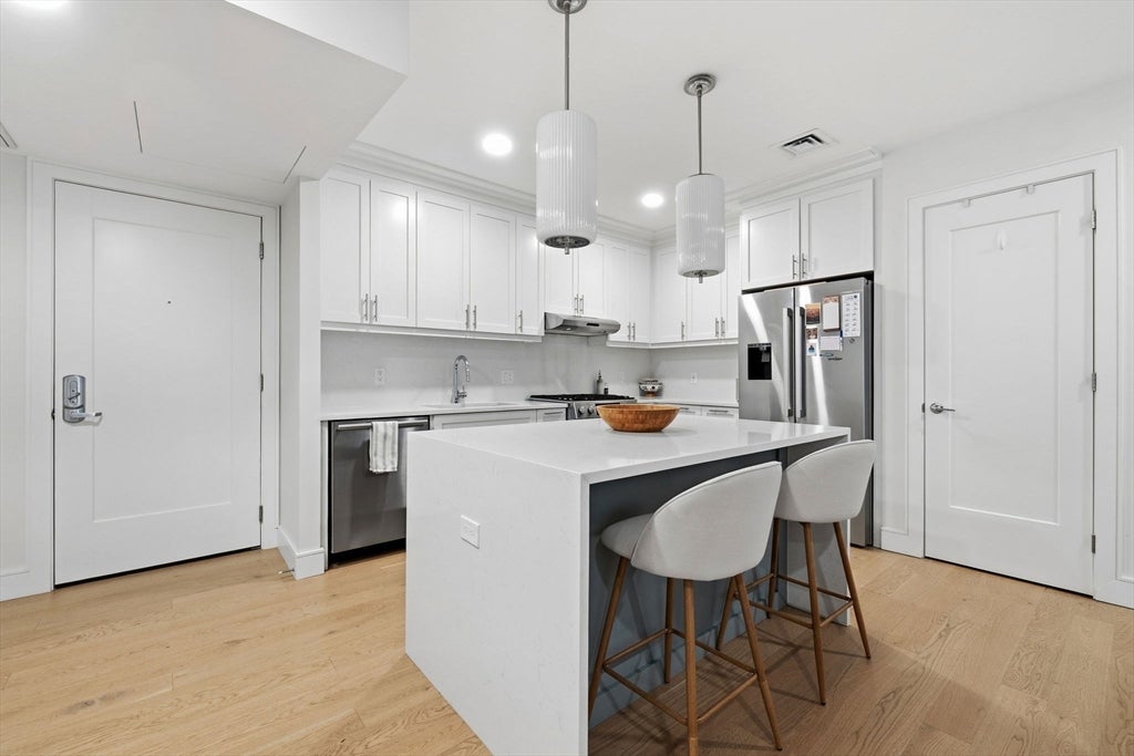 301 Border St #302, Boston, MA, 301 Border St #302, Boston, MA Photo #5