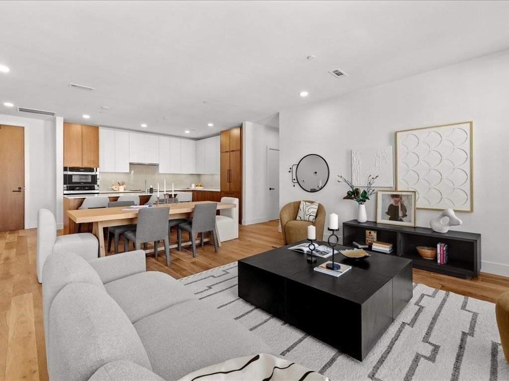 566 Columbus Ave 506