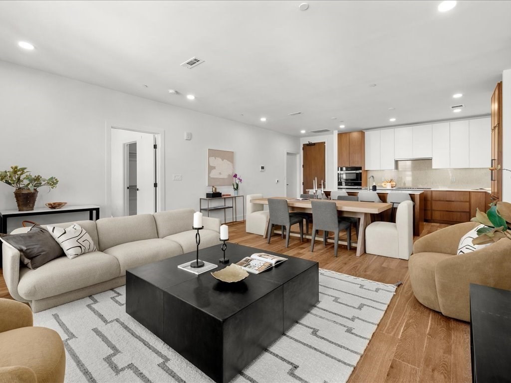 566 Columbus Ave 506