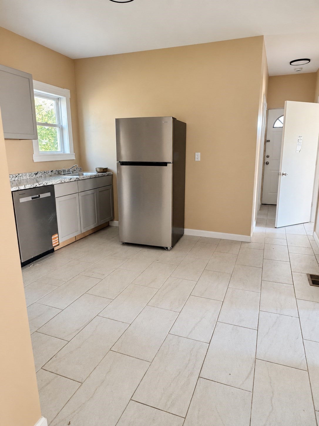 10 Wilkins Pl, Brockton, MA, 10 Wilkins Pl, Brockton, MA Photo #3