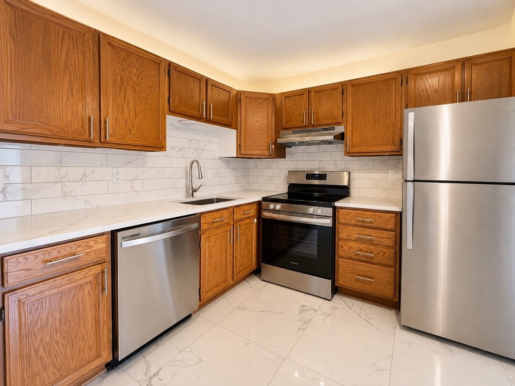 209 Riverview Ave #7, Newton, MA Photo #16