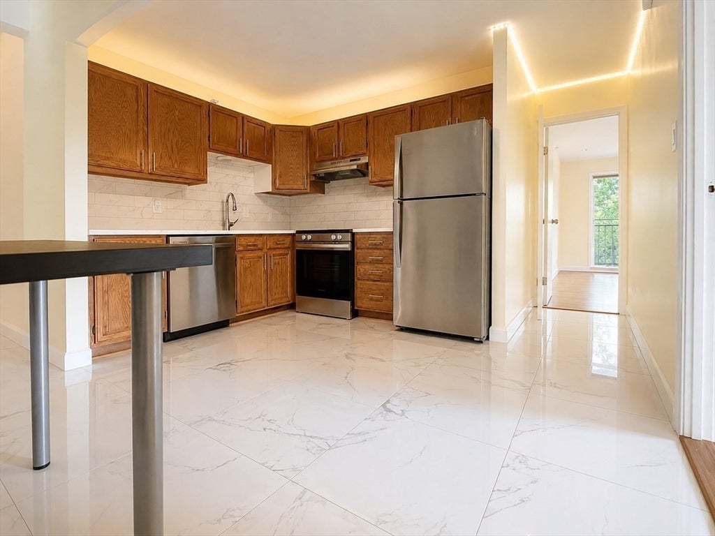 209 Riverview Ave #7, Newton, MA Photo #6