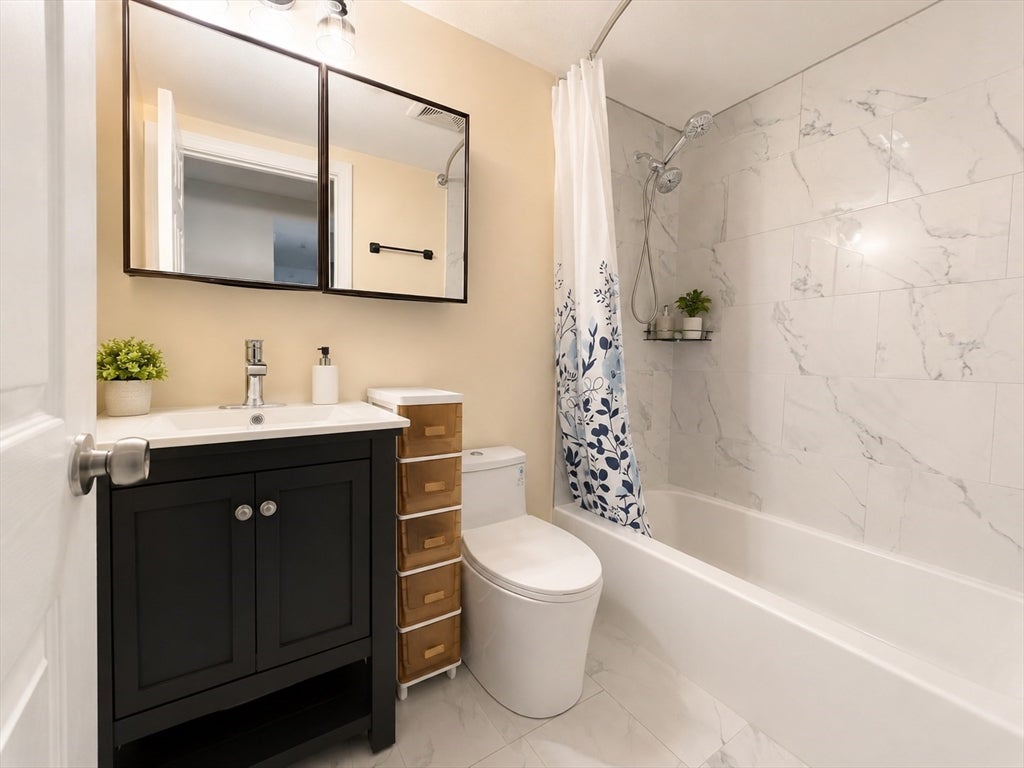 209 Riverview Ave #7, Newton, MA Photo #17
