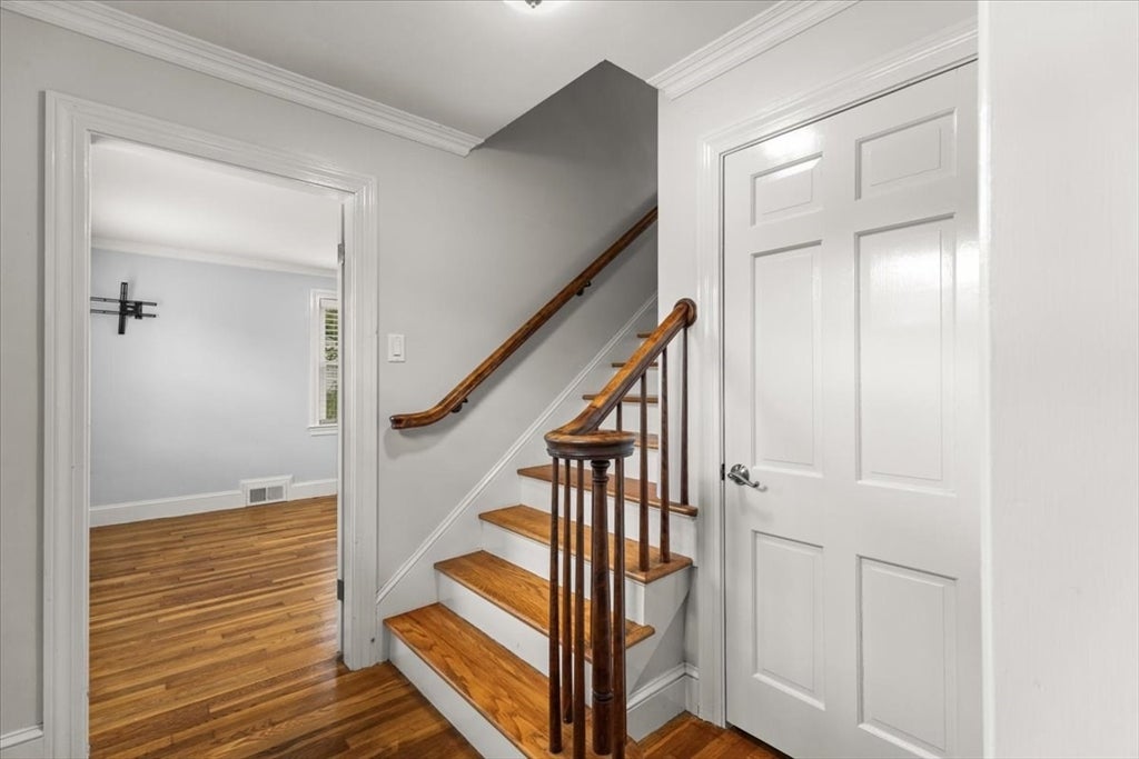 14 Whitehill St, Taunton, MA Photo #10