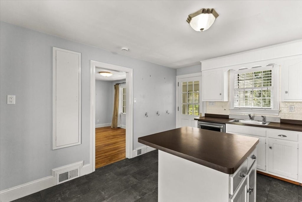 14 Whitehill St, Taunton, MA Photo #21