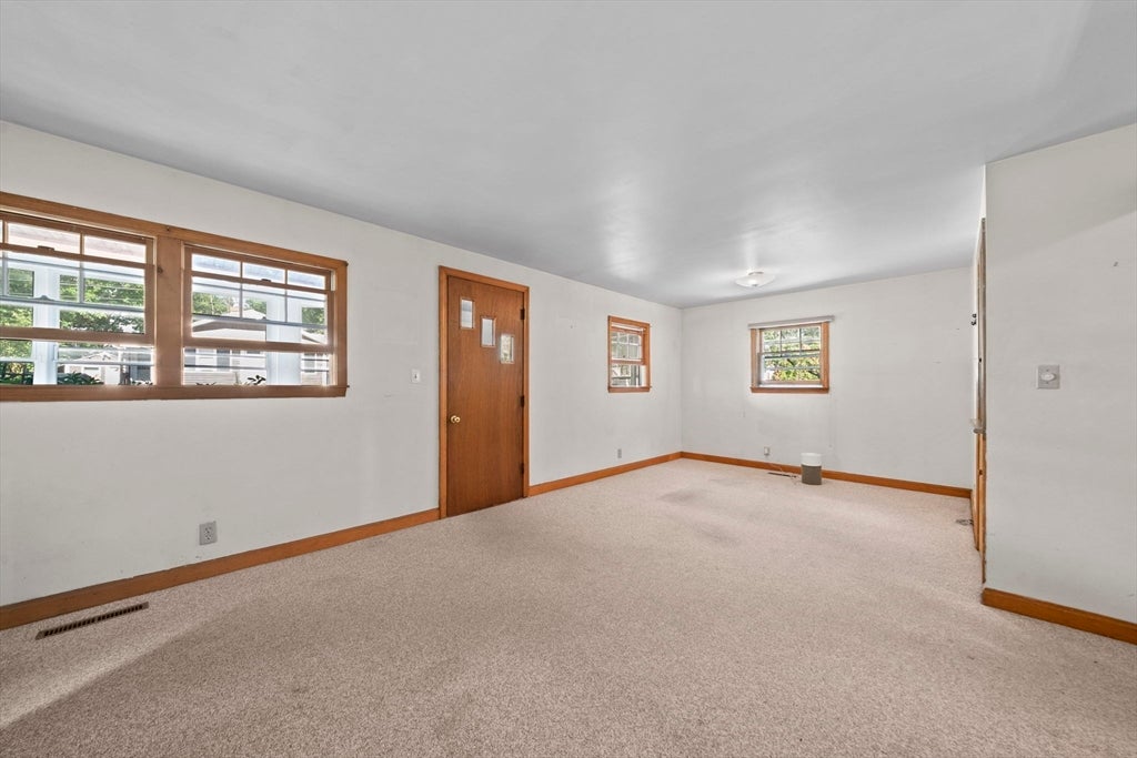 16 Alachua Rd, Weymouth, MA Photo #12
