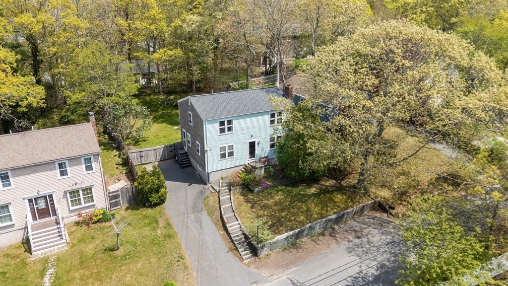 64 Winthrop Rd