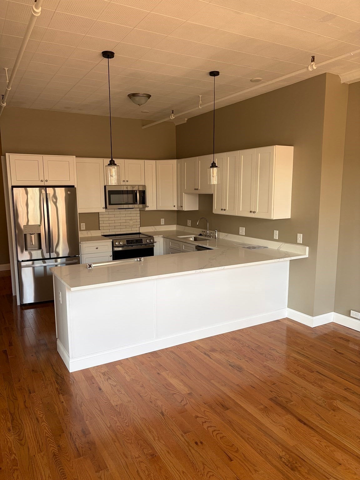 Photo of 158 Main ST, Greenfield, MA