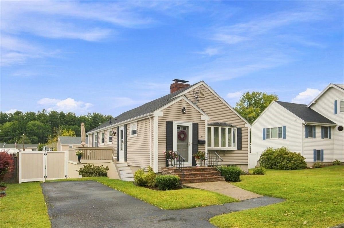 29 Garfield Ave, Beverly, MA, 29 Garfield Ave, Beverly, MA Photo #2
