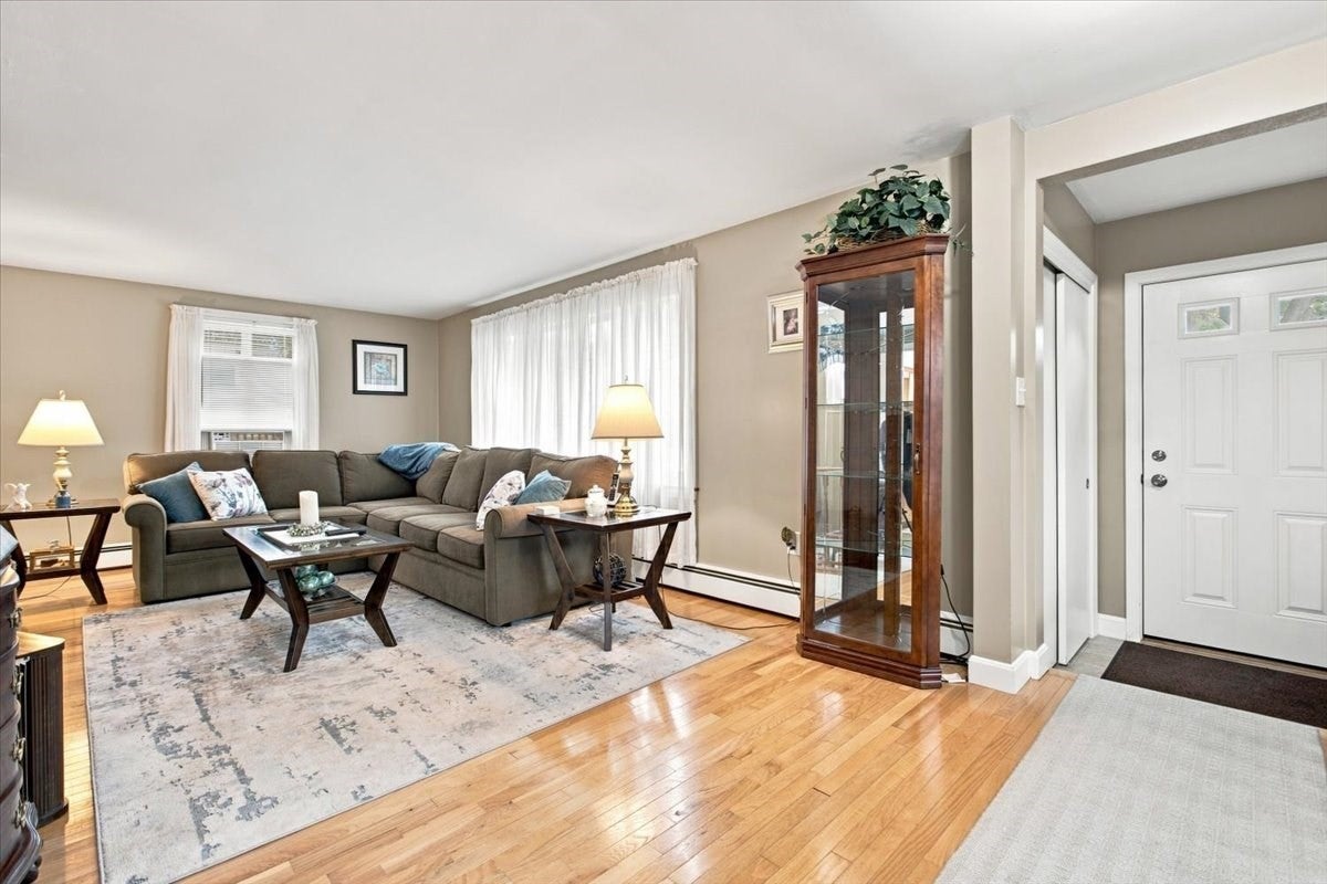 29 Garfield Ave, Beverly, MA, 29 Garfield Ave, Beverly, MA Photo #5