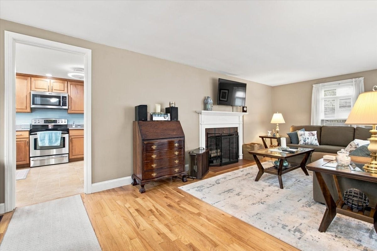 29 Garfield Ave, Beverly, MA, 29 Garfield Ave, Beverly, MA Photo #8