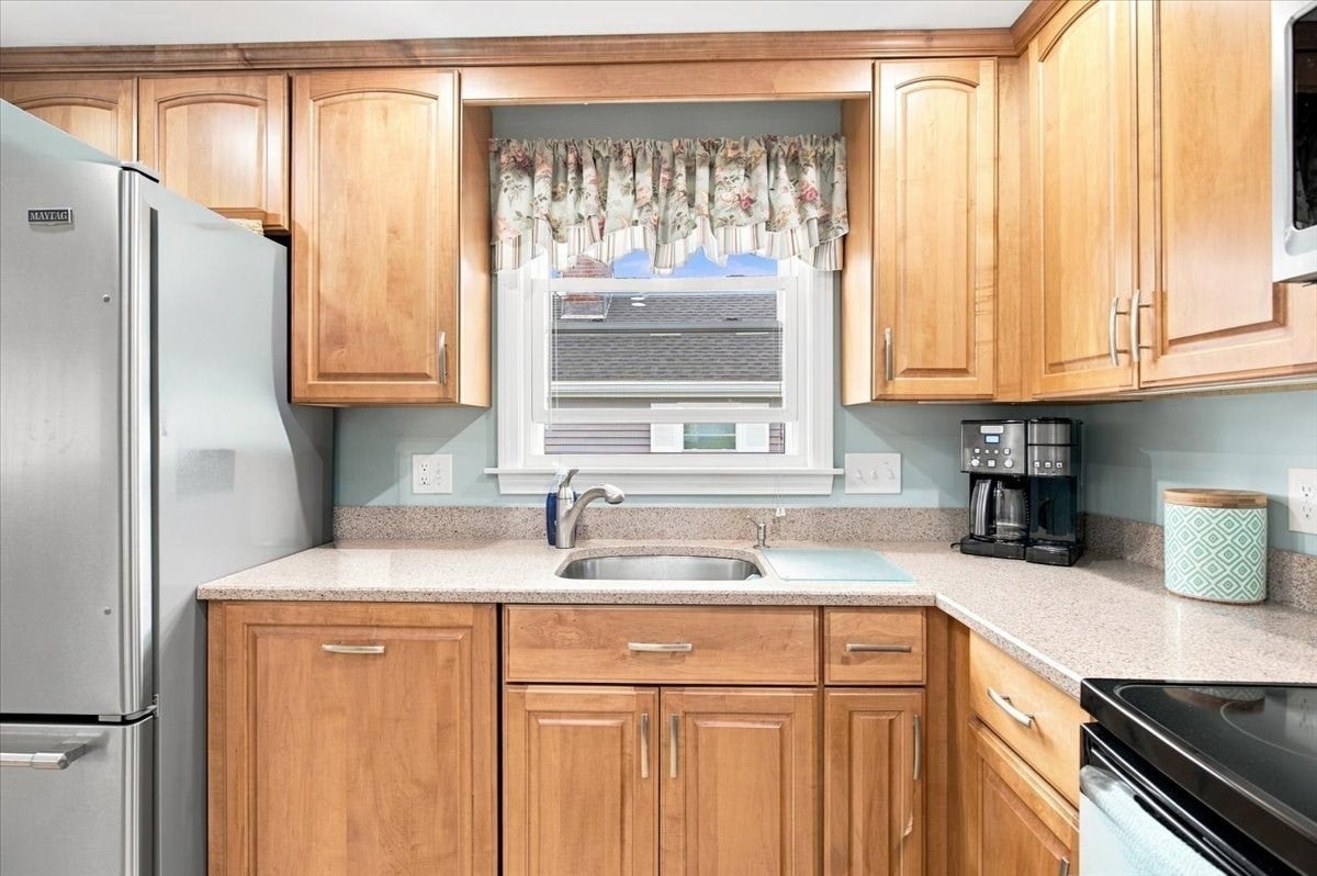 29 Garfield Ave, Beverly, MA, 29 Garfield Ave, Beverly, MA Photo #12