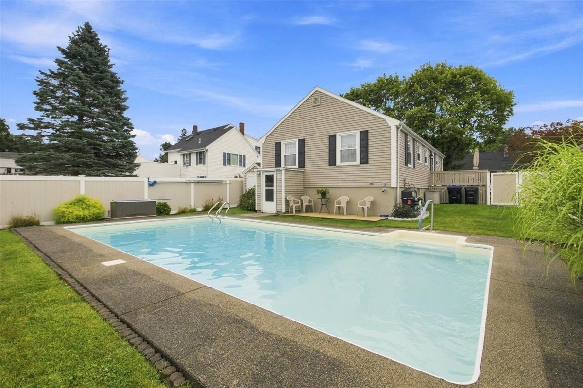 29 Garfield Ave, Beverly, MA, 29 Garfield Ave, Beverly, MA Photo #3