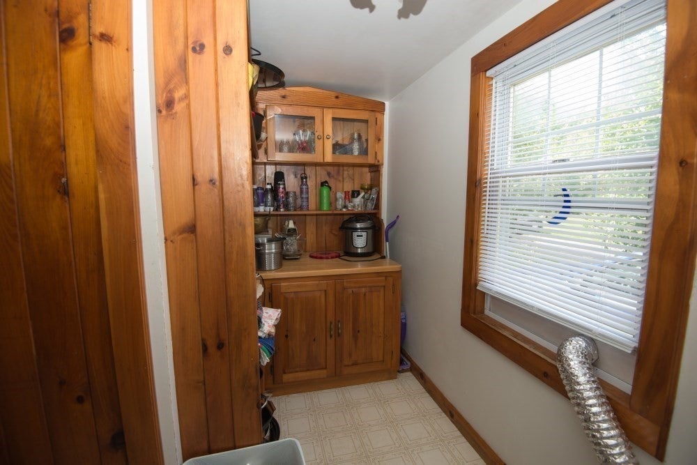 11 Maple St, Chester, MA Photo #39