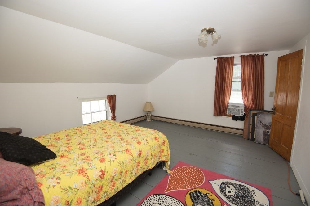 11 Maple St, Chester, MA Photo #18