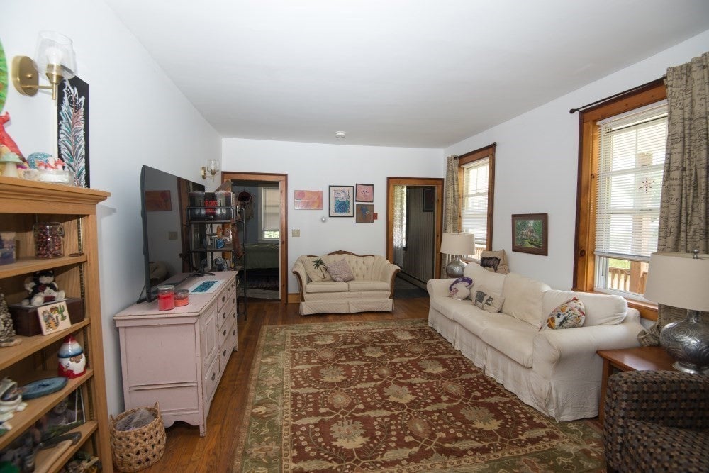 11 Maple St, Chester, MA Photo #9