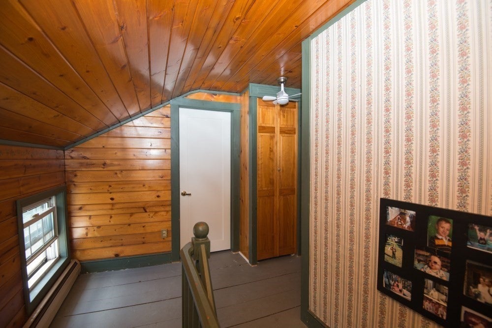11 Maple St, Chester, MA Photo #21