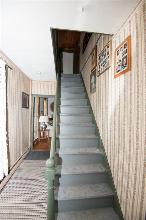 11 Maple St, Chester, MA Photo #16