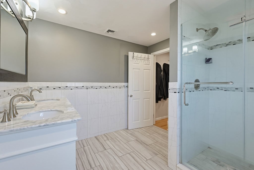 10 Bryan Dr, Taunton, MA, 10 Bryan Dr, Taunton, MA Photo #15