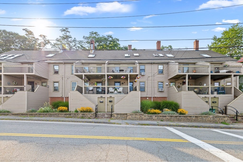31 Merrimac St #31, Amesbury, MA, 31 Merrimac St #31, Amesbury, MA Photo #1