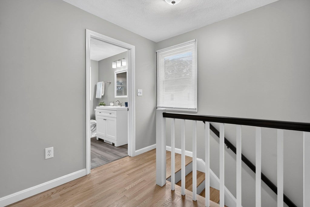 3 Nealley St, Billerica, MA, 3 Nealley St, Billerica, MA Photo #16
